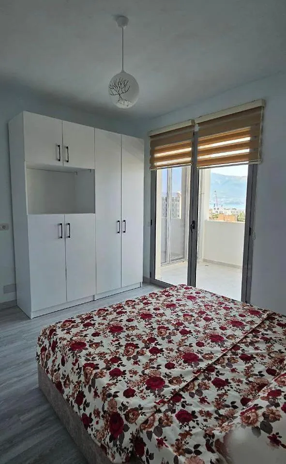 Vlora Apartament 0*, Vlorë